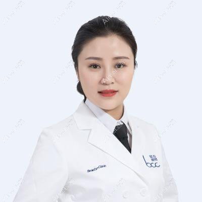 胡佳秀