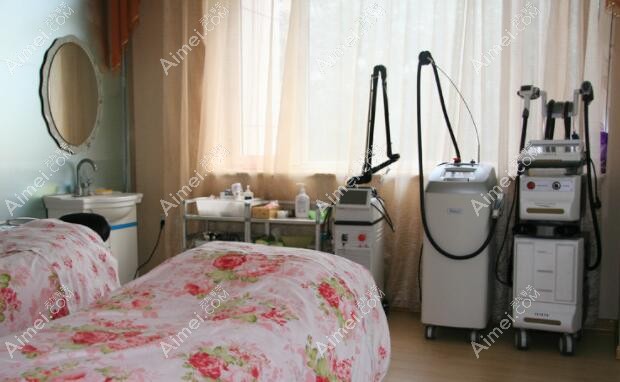 沈阳杏林整形外科医院激光诊室