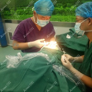 刘德辉院长做手术 刘德辉院长做手术