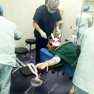 在重启徐铎丽格做二次脂肪填充当天 在重启徐铎丽格做二次脂肪填充当天