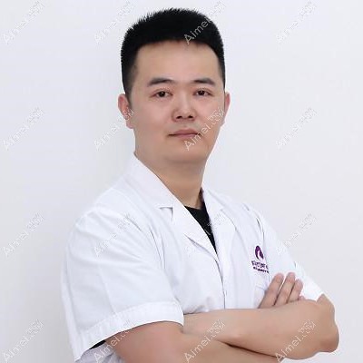 阙军伟
