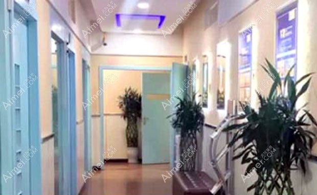 成都锦一医院疤痕科走廊