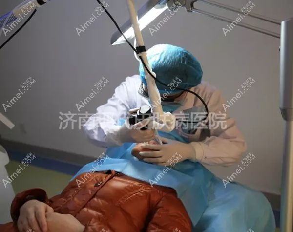李娅主任用abr消融祛疤治疗脸上的烧伤凸起增生疤痕.jpg 李娅主任用abr消融祛疤治疗脸上的烧伤凸起增生疤痕.jpg