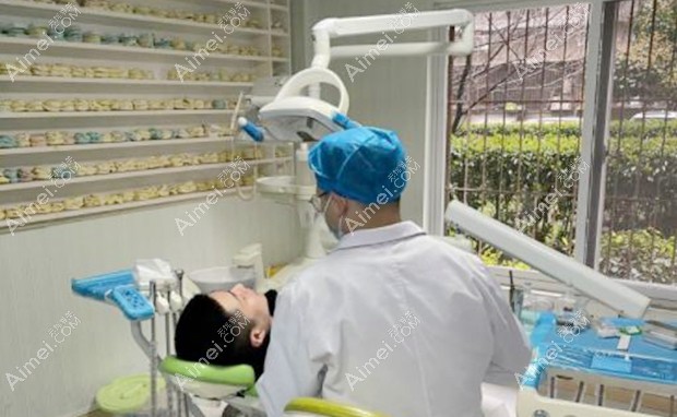 武汉优益佳口腔门诊部治疗室
