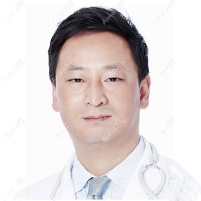 西安绿港医疗美容诊所刘峰