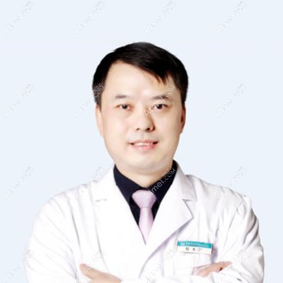 广州中家医家庭医生口腔门诊部殷龙