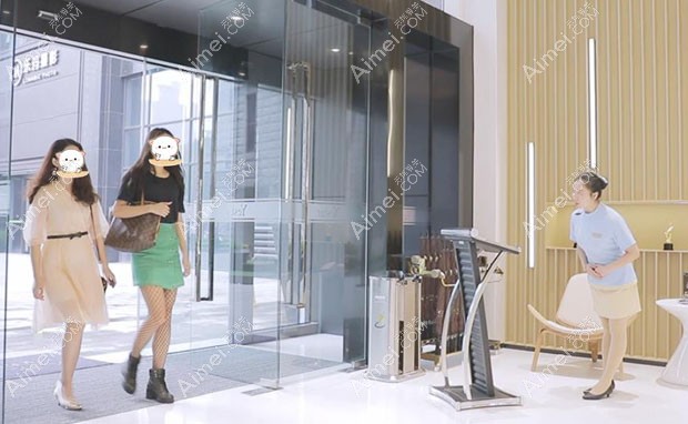 南京艺星医疗美容门诊部入口处