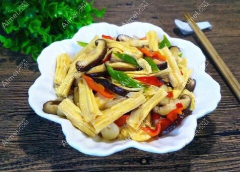 割双眼皮能吃炒菜吗 割双眼皮能吃炒菜吗