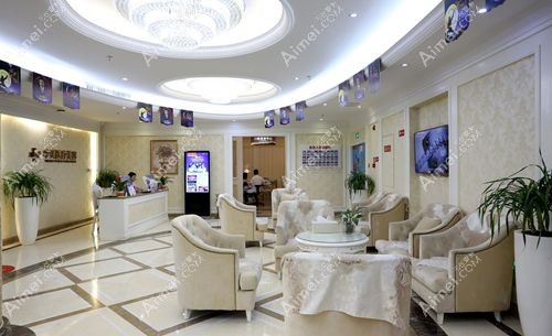厦门有名的鼻综合医生俞积贵坐诊厦门华美整形m.dlren.com.jpg 厦门有名的鼻综合医生俞积贵坐诊厦门华美整形m.dlren.com.jpg
