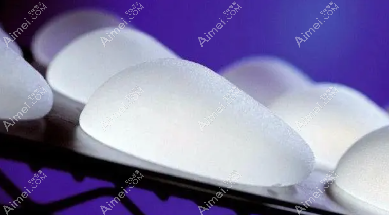 明星被家暴打出假体是真的吗 明星被家暴打出假体是真的吗