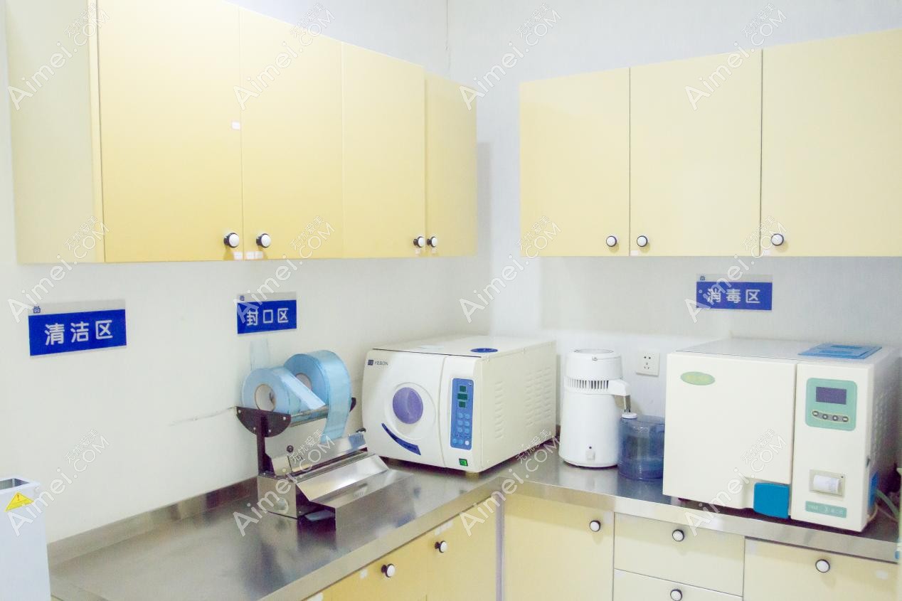 天津瑞金口腔门诊部材料区