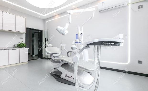 南昌丽康尔口腔门诊部诊疗室2