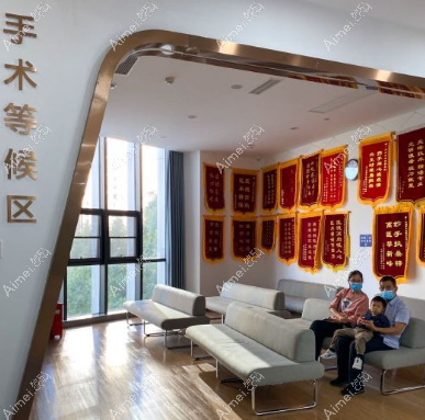 网页客服预约~爱美网 网页客服预约~爱美网