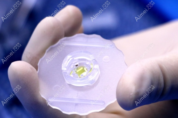 高度近视加白内障做三焦点晶体植入手术价格多少钱 高度近视加白内障做三焦点晶体植入手术价格多少钱