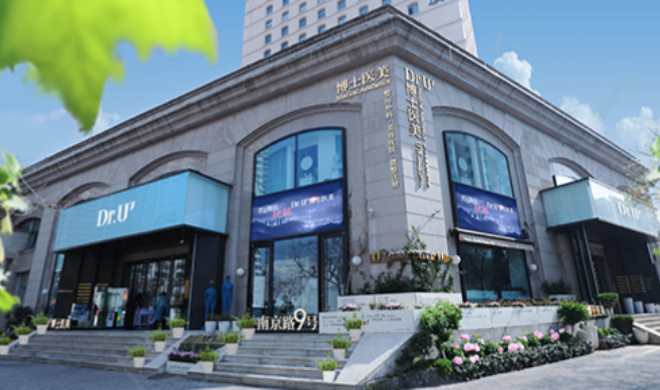 青岛博士吕春龙吸脂排第几?2025本地吸脂医生榜他在前5,技术口碑双在线!