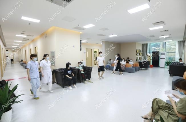 杭州红房子医院私密科等待区