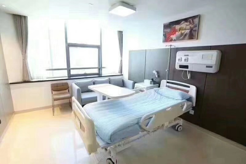 一、吴焱秋医生目前主要执业医院是哪里