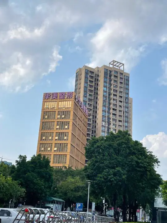 三、想找佛山华美阳海斌做吸脂,他的审美和口碑到底如何?