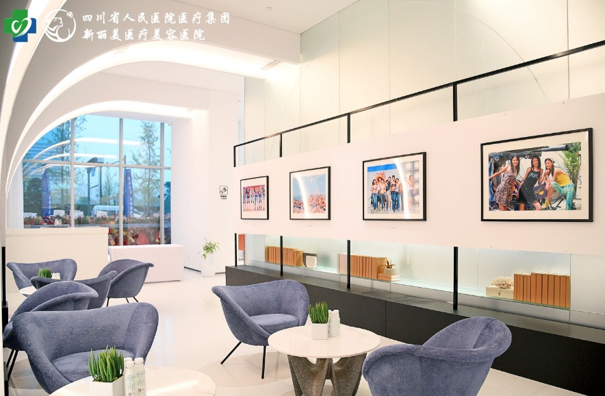 成都新丽美罗珊珊医生去眼袋价格贵不贵?内切6500起,外切8800起